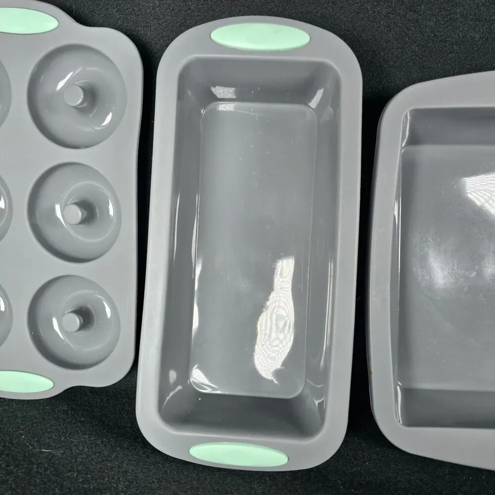 4 Piece Silicone Bakeware Set Round, Square Cake Loaf Pan Doughnut Molds